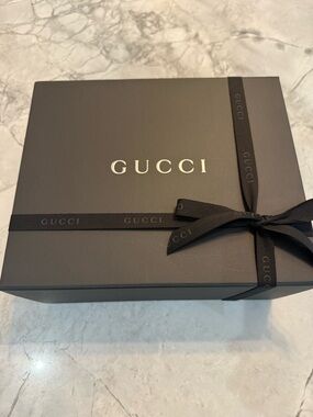 Gucci Gift Box in the NEW Gucci Black w Tissue & Ribbon. All Boutique Fresh!